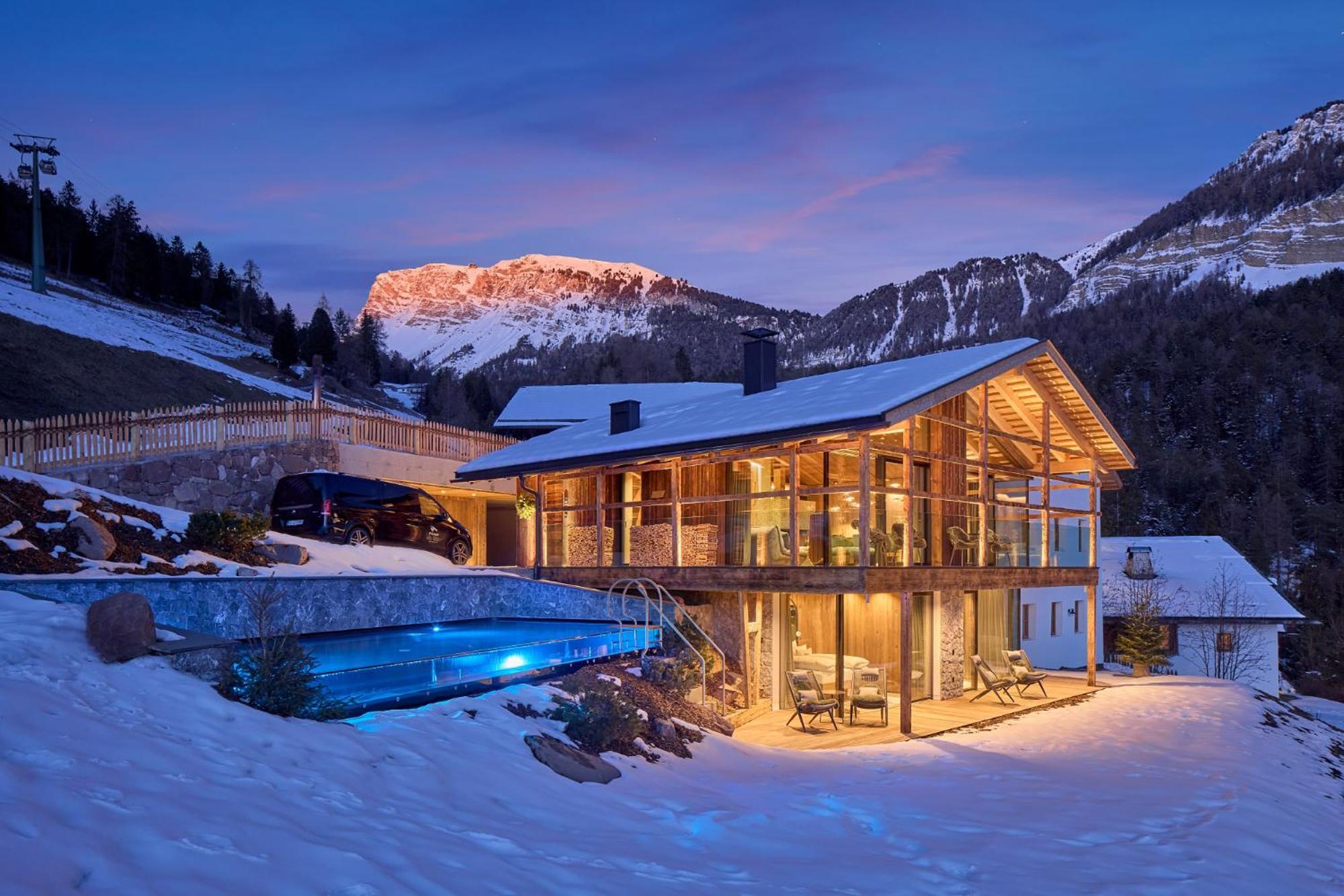 Luxury Chalet Vilaiet Urtijëi Buitenkant foto