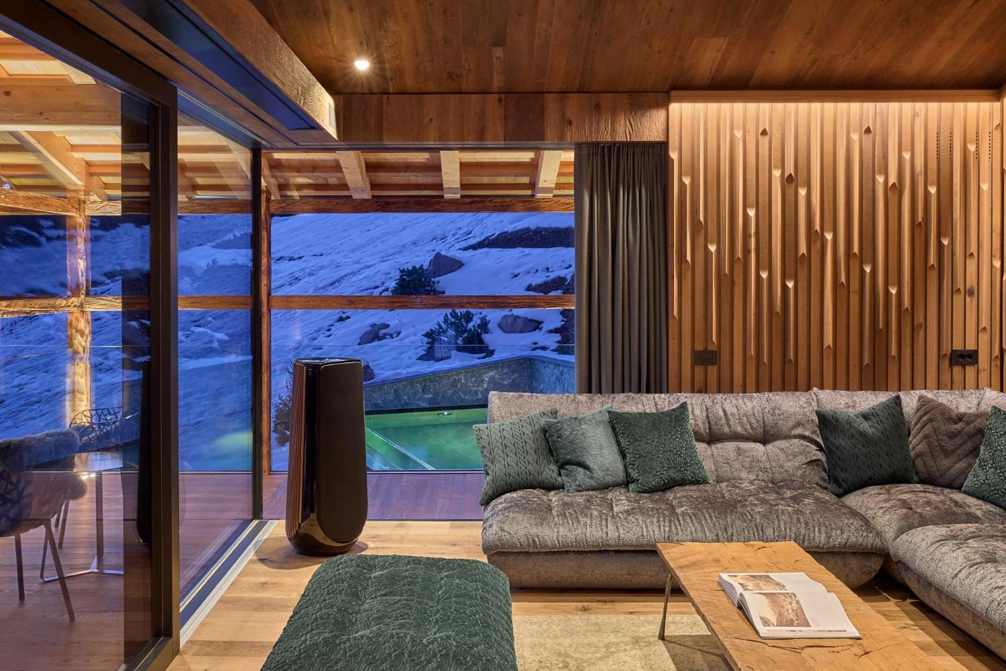 Luxury Chalet Vilaiet Urtijëi Buitenkant foto