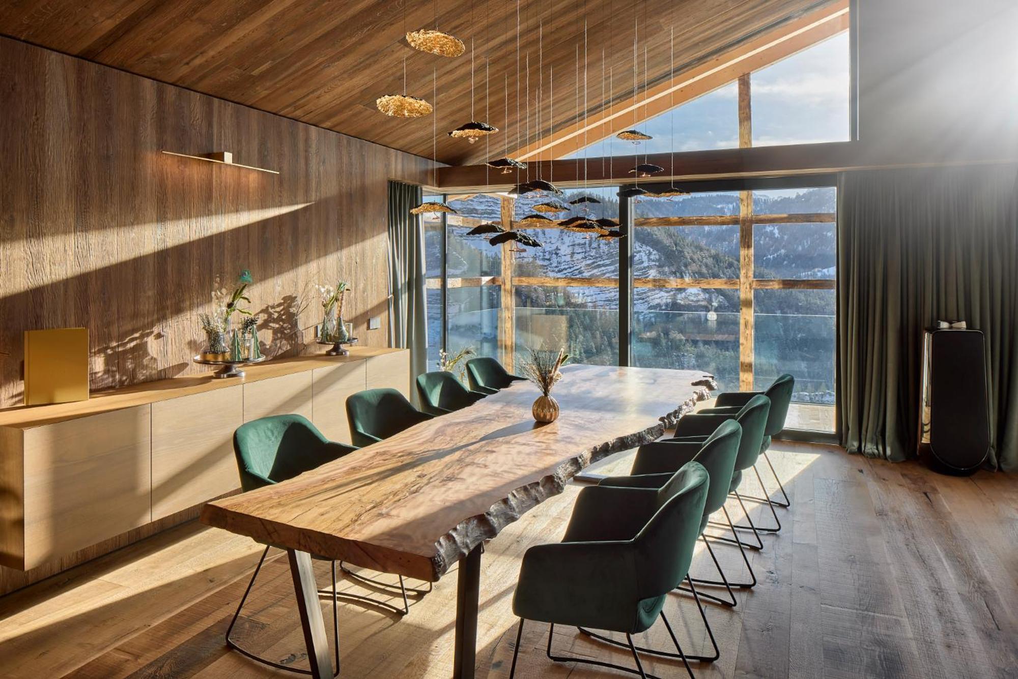 Luxury Chalet Vilaiet Urtijëi Buitenkant foto