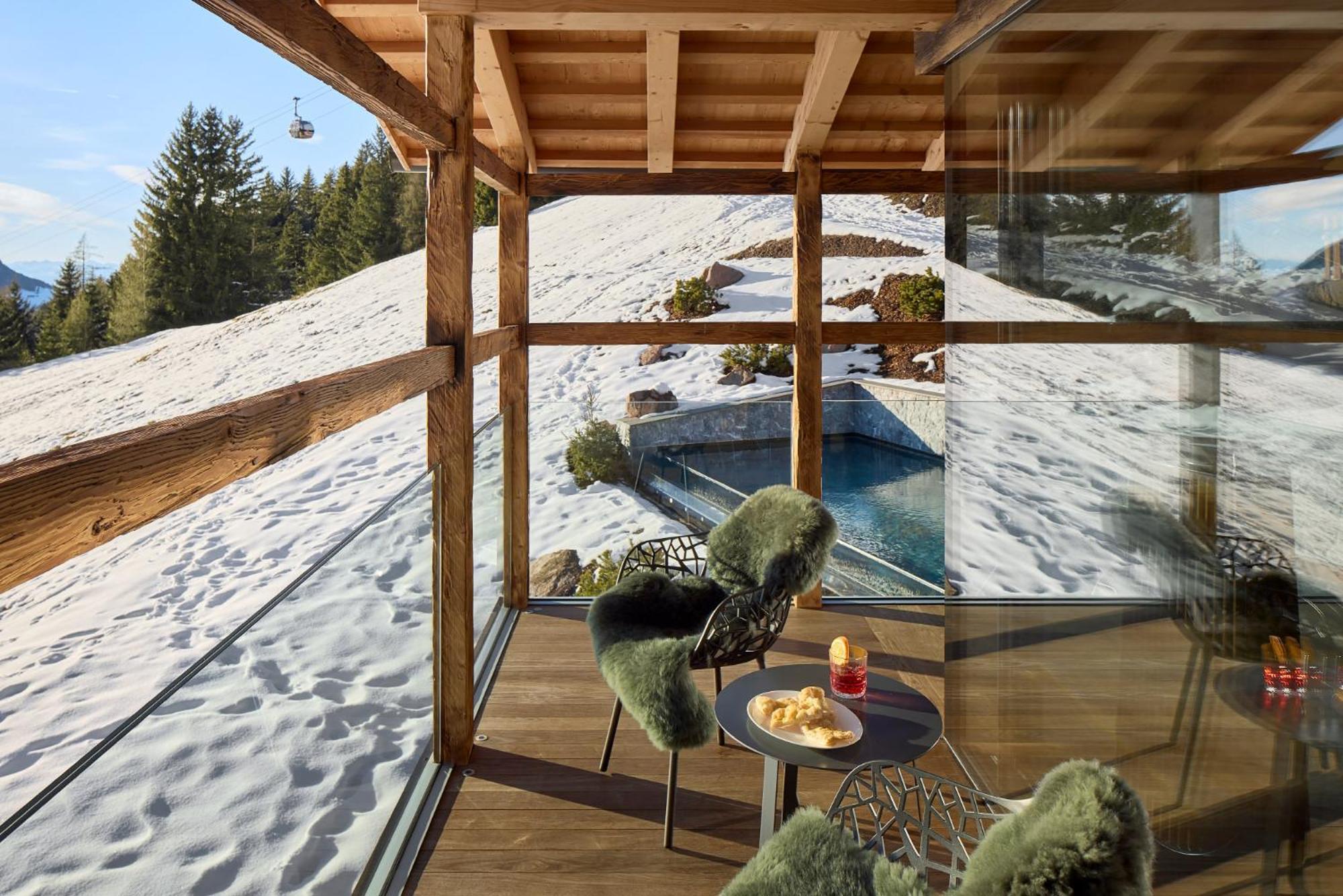 Luxury Chalet Vilaiet Urtijëi Buitenkant foto